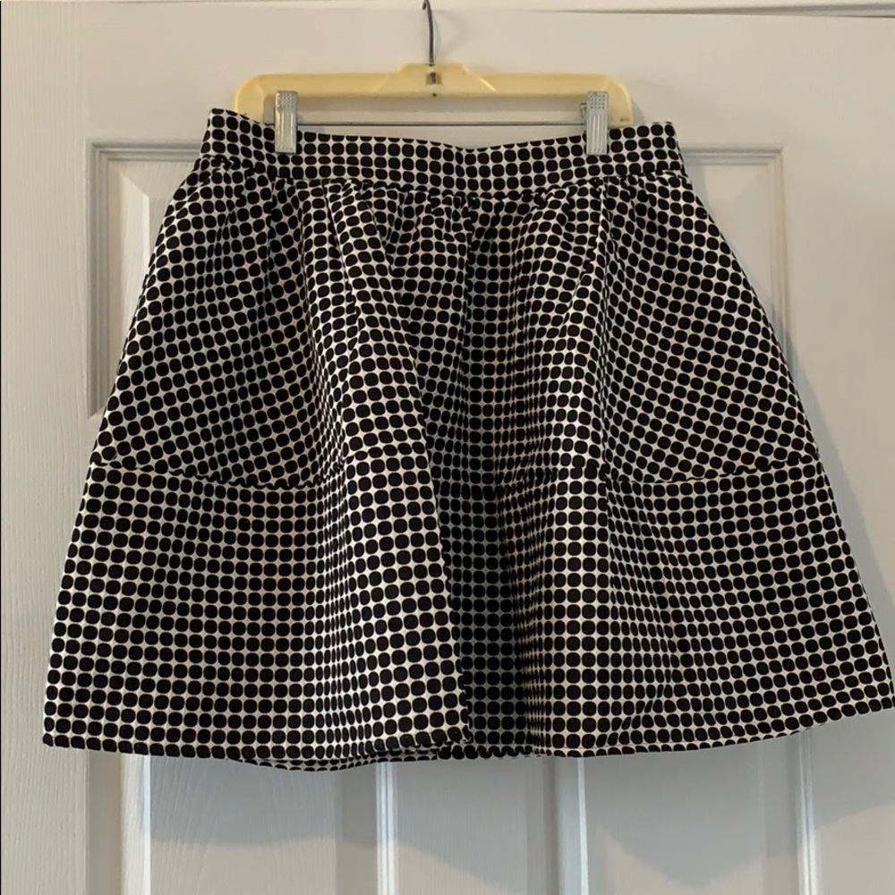 Black and white loft skirt
